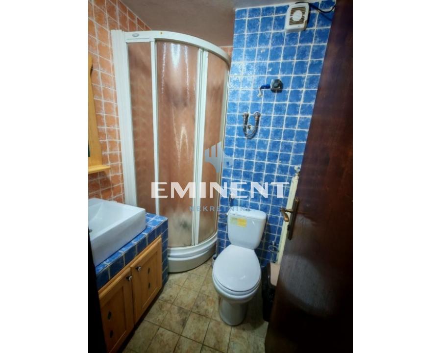 prodaja-kuca-tyOmeAR25u Trosoban stan na prodaju, Centar, Kopaonik, 90m², 420.000 €