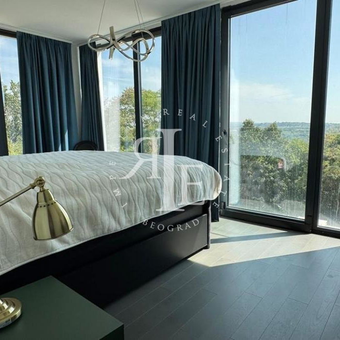 Kuća na prodaju, Ralja, Beograd, 270m², 480.000 €