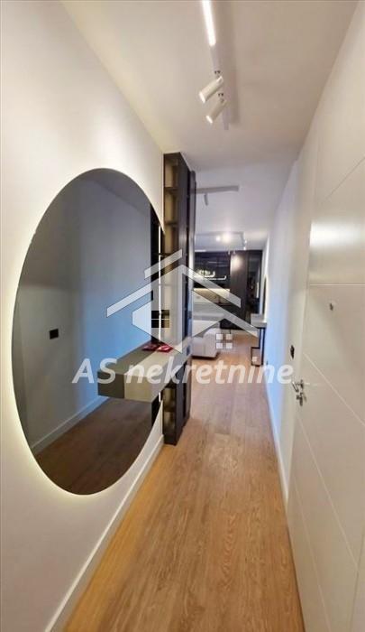 Stan Izdavanje Beograd Centar (Savski Venac) 95 m2