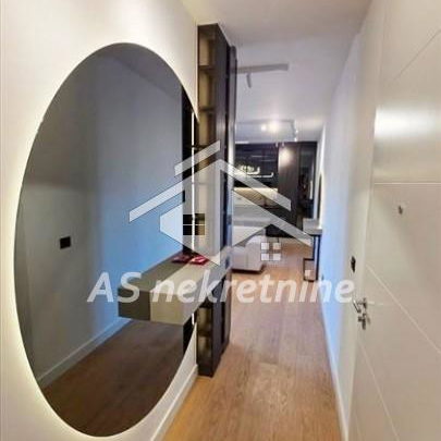 Stan Izdavanje Beograd Centar (Savski Venac) 95 m2