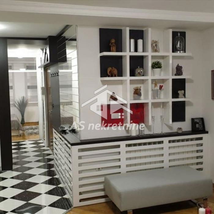 Dvosoban stan za izdavanje, Hram Svetog Save, Beograd, 60m², 1.000 €/mes