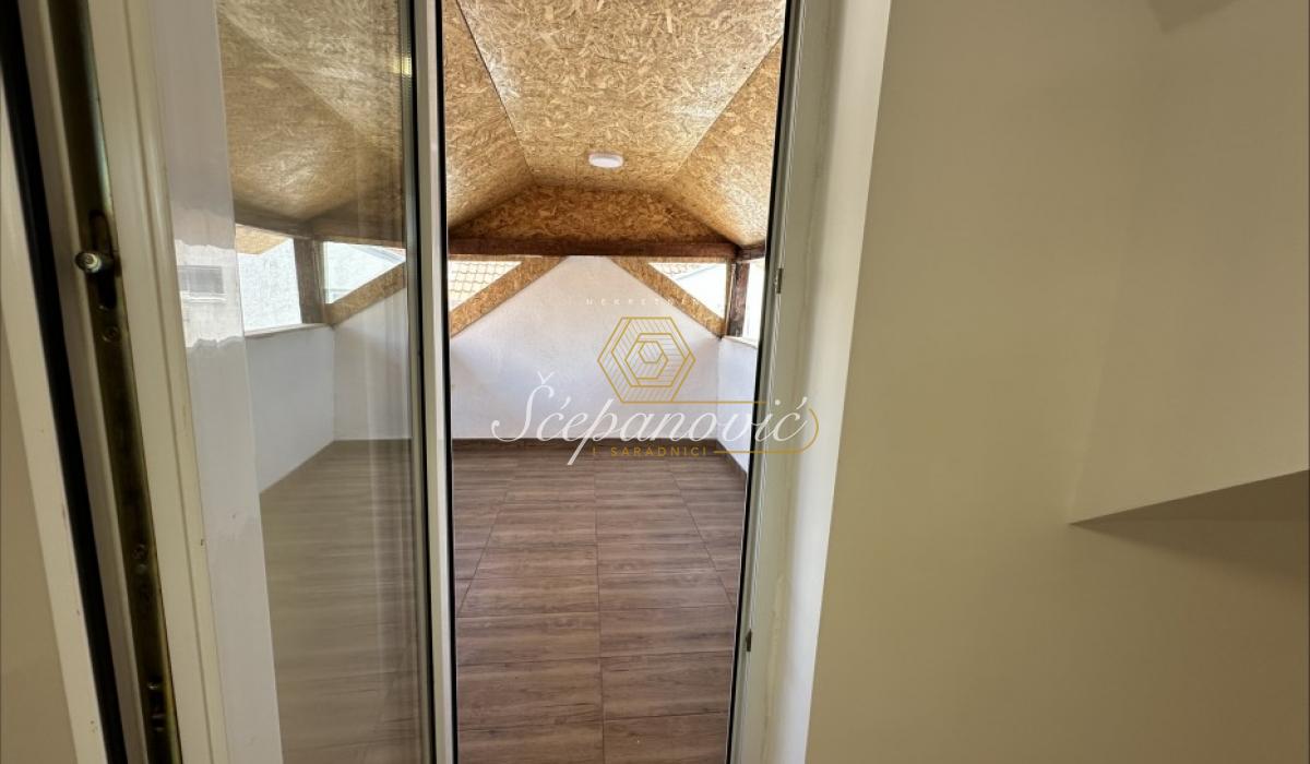 prodaja-lokala-2Qd0LPW59P Trosoban stan na prodaju, Bulevar Patrijarha Pavla, Novi Sad, 60m², 135.000 €