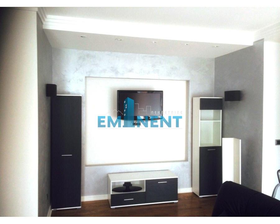 Trosoban stan za izdavanje, Đeram Pijaca, Beograd, 57m², 700 €/mes