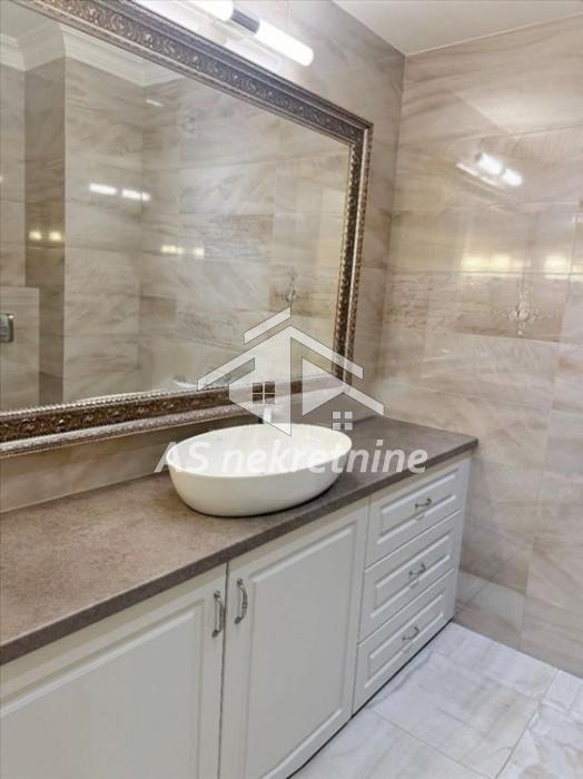 prodaja-lokala-6KpbC3Z9VD Petosoban stan za izdavanje, Senjak, Beograd, 215m², 5.000 €/mes