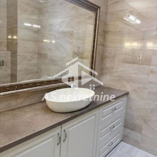 Petosoban stan za izdavanje, Senjak, Beograd, 215m², 5.000 €/mes