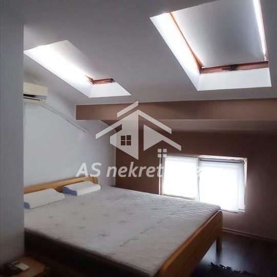 Trosoban stan na prodaju, Cvetkova Pijaca, Beograd, 133m², 279.000 €