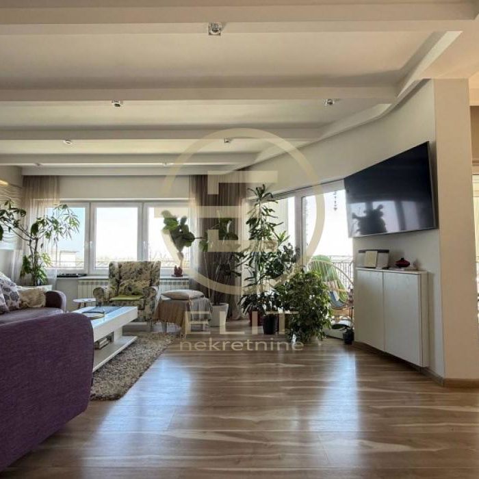 Kuća Prodaja Novi Sad  273 m2