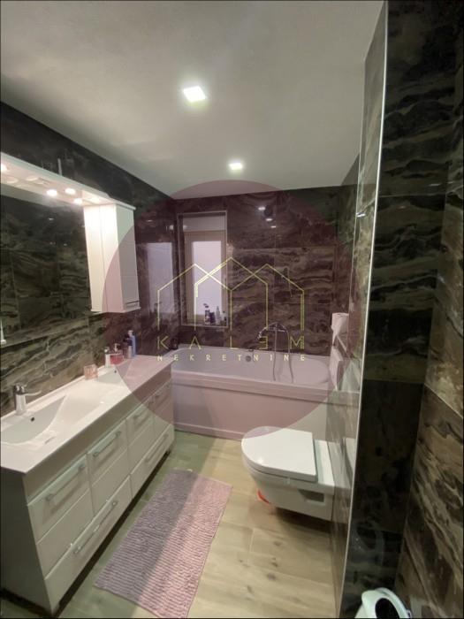 Trosoban stan na prodaju, Centar, Vrnjačka Banja, 133m², 190.000 €