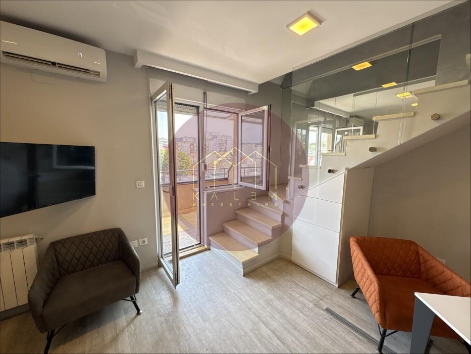 Stan Prodaja Beograd Đeram Pijaca 118 m2