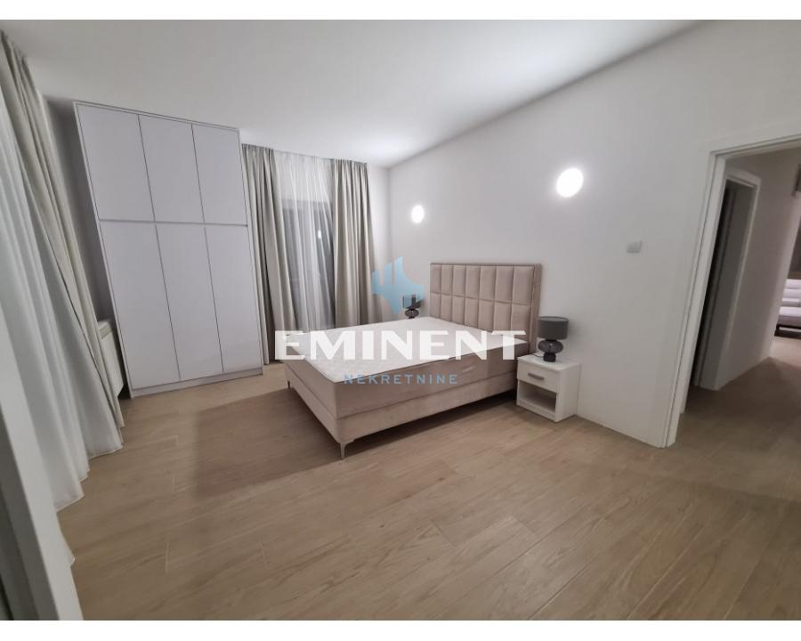 Stan Prodaja Beograd Dedinje 220 m2