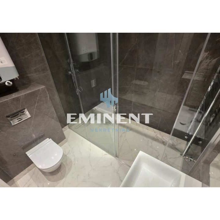 Trosoban stan na prodaju, Crveni Krst Vračar, Beograd, 94m², 540.500 €