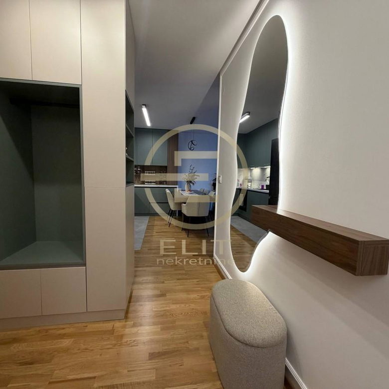 Četvorosoban stan na prodaju, Telep, Novi Sad, 77m², 265.000 €