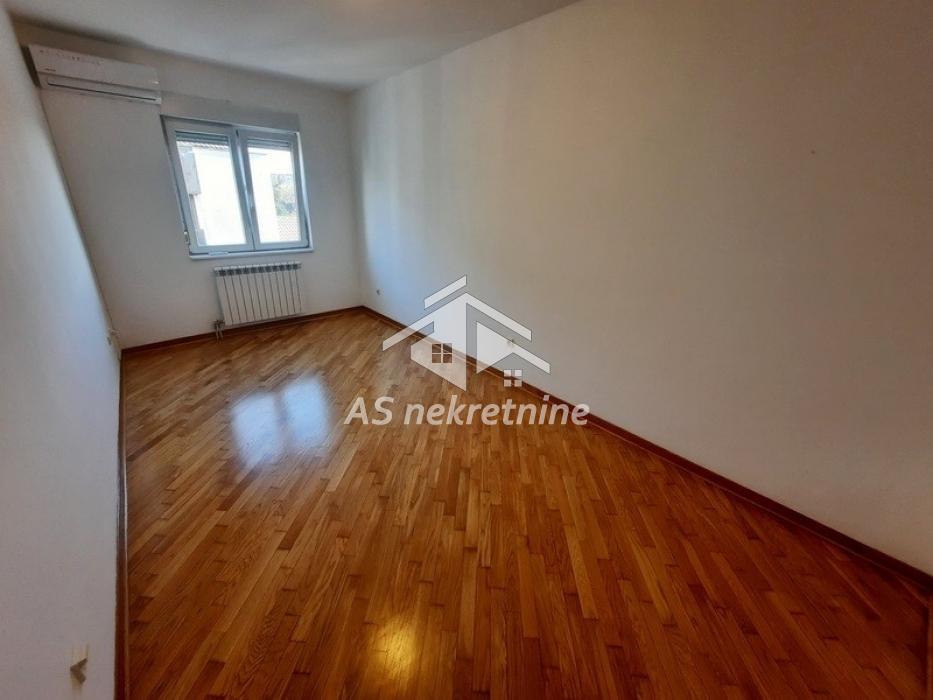 prodaja-lokala-AAP8vhf3FF Petosoban stan za izdavanje, Hram Svetog Save, Beograd, 172m², 5. sprat, 2.000 €/mes