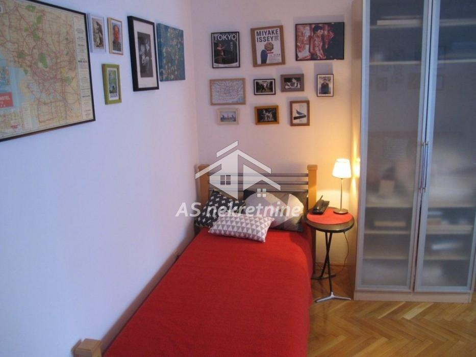 Stan Izdavanje Beograd Dedinje 90 m2
