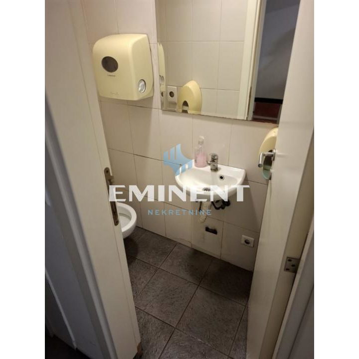 Lokal Izdavanje Pančevo  130 m2