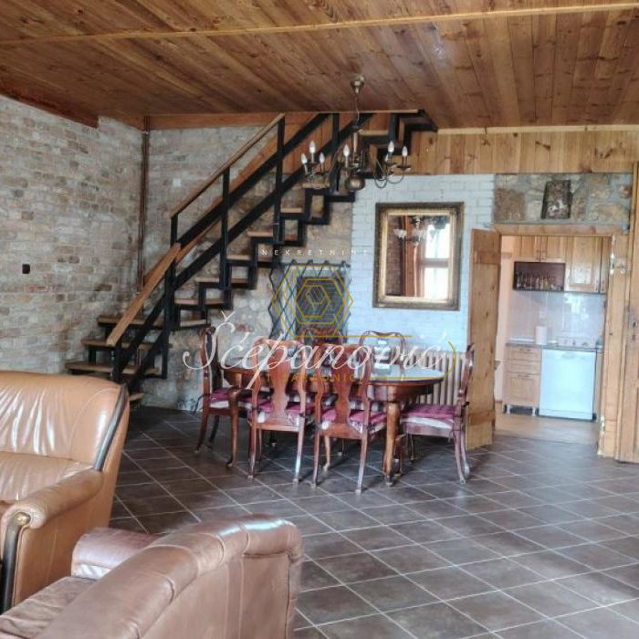 Kuća na prodaju, Fruška Gora, 307m², 430.000 €