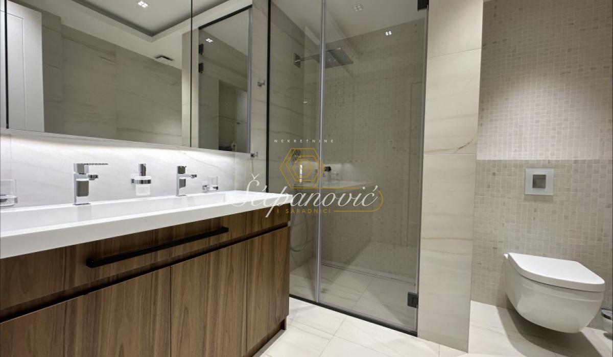 prodaja-lokala-IeqFT033C0 Četvorosoban stan za izdavanje, Krunska, Beograd, 163m², 3.500 €/mes