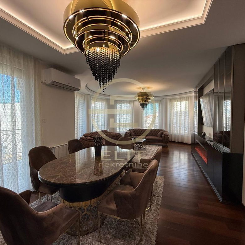 Četvorosoban stan za izdavanje, Socijalno, Novi Sad, 116m², 2.000 €/mes