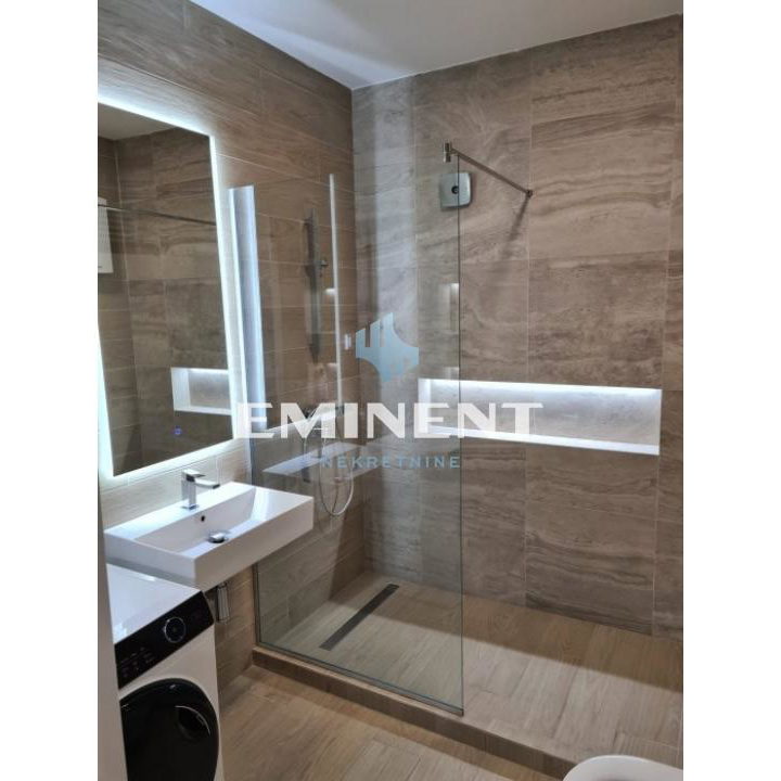 Višesoban stan na prodaju, Dedinje, Beograd, 220m², 950.000 €