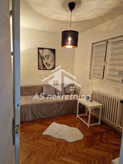 Trosoban stan za izdavanje, Slavija, Beograd, 73m², 1.000 €/mes