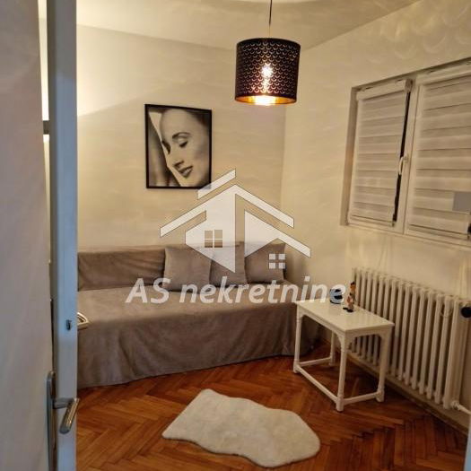 Trosoban stan za izdavanje, Slavija, Beograd, 73m², 1.000 €/mes