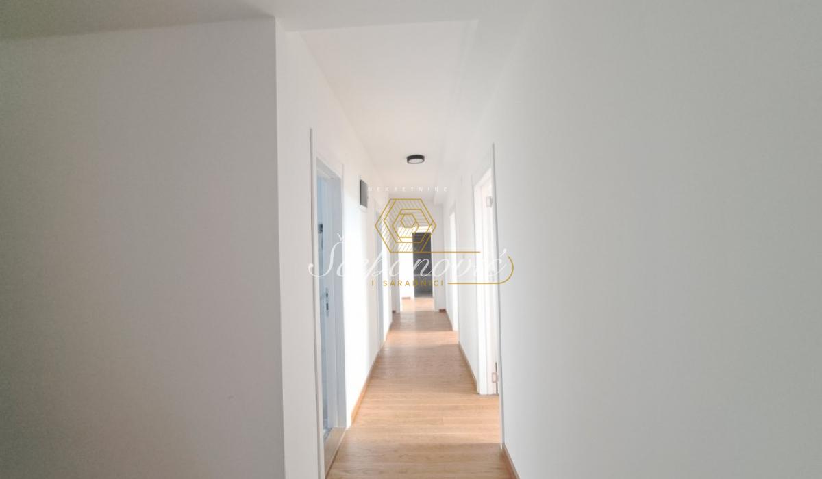 Višesoban stan na prodaju, Telep, Novi Sad, 207m², 352.000 €