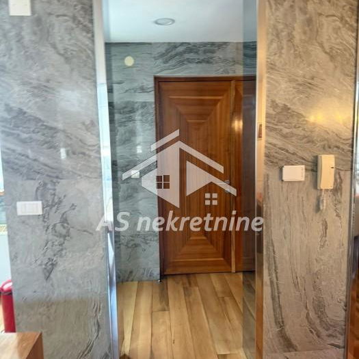 Četvorosoban stan za izdavanje, Slavija, Beograd, 250m², 2.700 €/mes