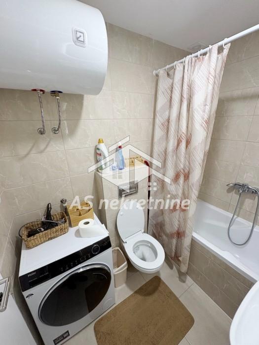 Četvorosoban stan za izdavanje, Banjica, Beograd, 79m², 1.400 €/mes