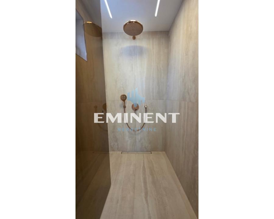 Trosoban stan na prodaju, Cvetkova Pijaca, Beograd, 116m², 464.000 €
