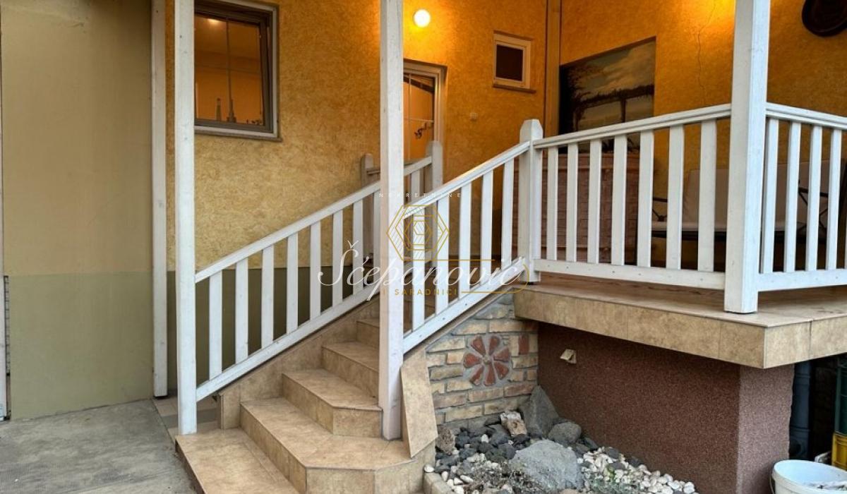 Petosoban stan na prodaju, Temerin – Centar, Temerin, 193m², 170.000 €