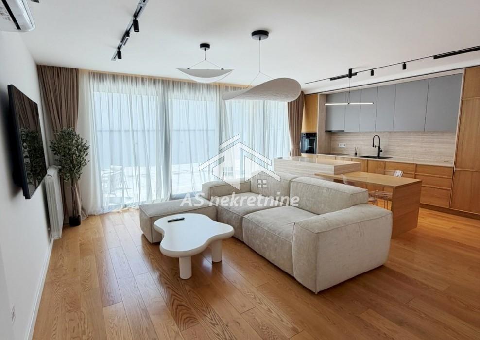 Trosoban stan za izdavanje, Crveni Krst Vračar, Beograd, 125m², 2.000 €/mes
