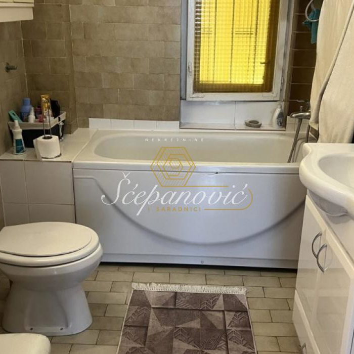 Četvorosoban stan na prodaju, Centar, Novi Sad, 115m², 280.000 €