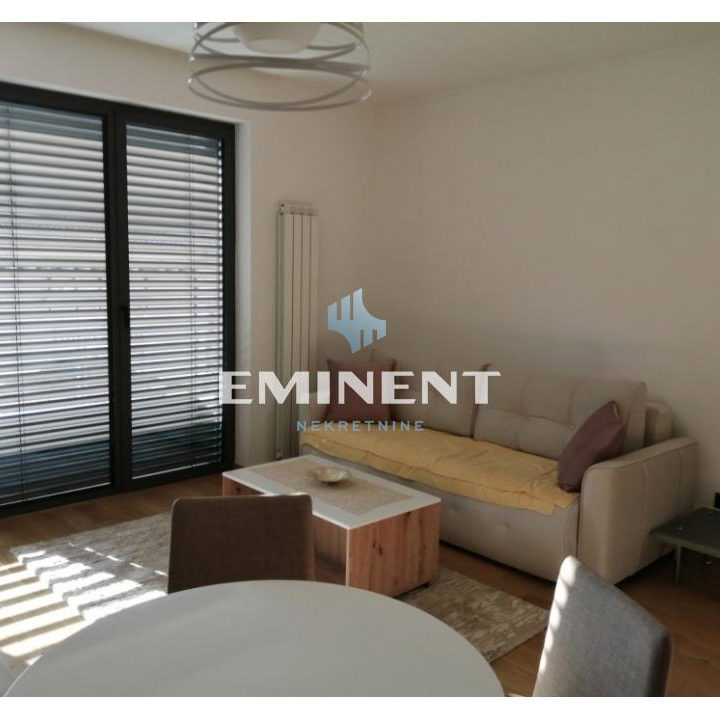 Stan Izdavanje Beograd Gundulićev Venac 37 m2