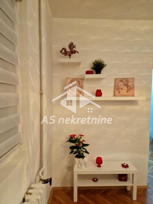 Trosoban stan za izdavanje, Slavija, Beograd, 73m², 1.000 €/mes