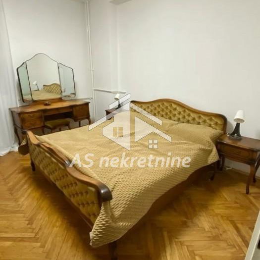 Stan Izdavanje Beograd Hram Svetog Save 58 m2