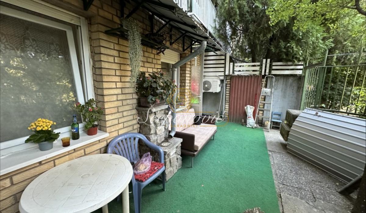 prodaja-lokala-UE2i0WKKI5 Stan Izdavanje Novi Sad Liman 3 74 m2