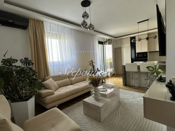 Stan Prodaja Novi Sad  127 m2