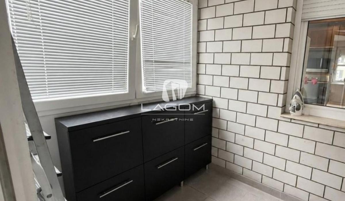 Trosoban stan na prodaju, Vojvode Stepe, Beograd, 93m², 314.000 €