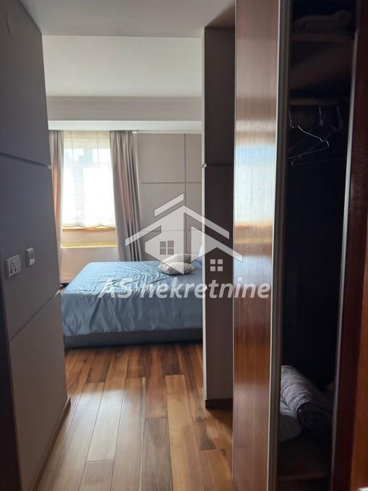 Četvorosoban stan za izdavanje, Slavija, Beograd, 250m², 2.700 €/mes