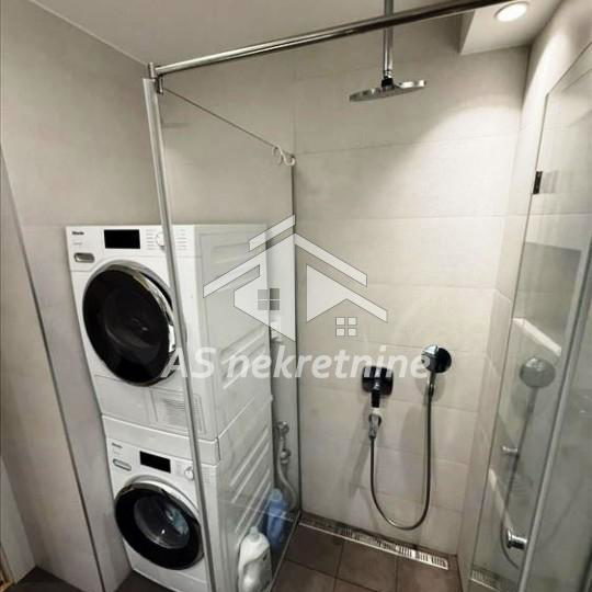 Trosoban stan za izdavanje, Blok 33 – Geneks, Beograd, 76m², 5. sprat, 1.200 €/mes