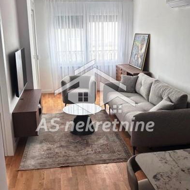Stan Izdavanje Beograd Đeram Pijaca 53 m2