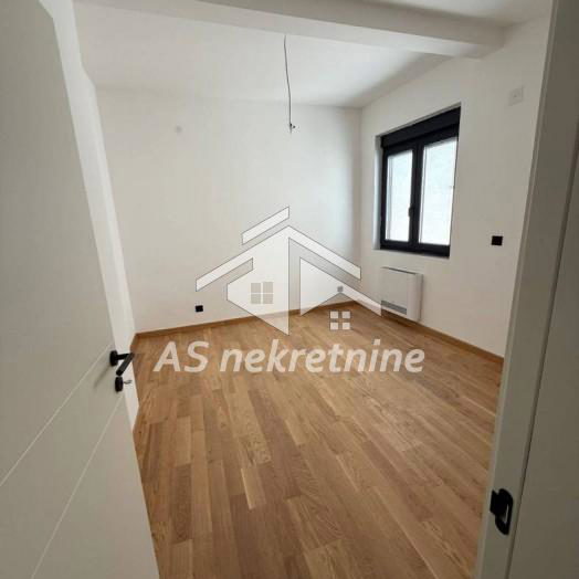 Stan Izdavanje Beograd FON 80 m2