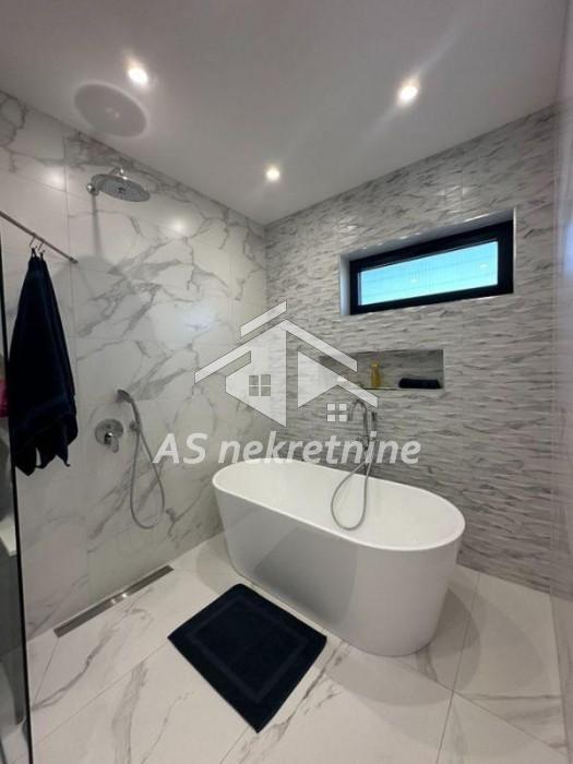 Kuća na prodaju, Vrčin, Beograd, 230m², 800.000 €