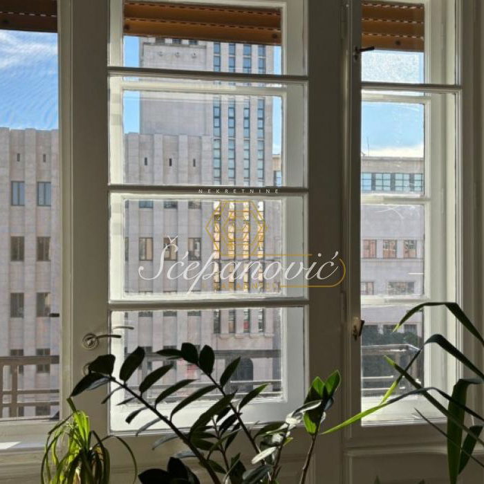 Četvorosoban stan za izdavanje, Centar, Novi Sad, 113m², 1.500 €/mes