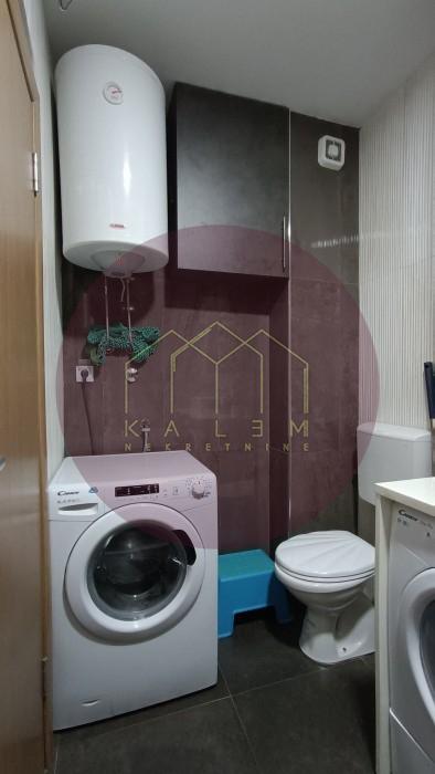 Trosoban stan na prodaju, Vojvode Vlahovića Voždovac, Beograd, 70m², 205.000 €