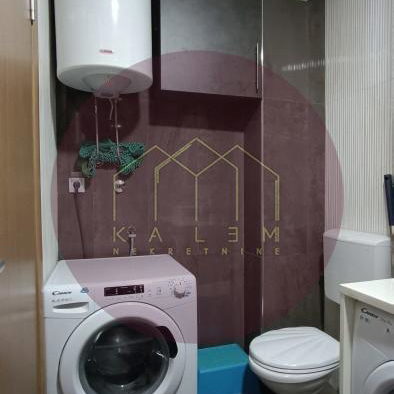 Trosoban stan na prodaju, Vojvode Vlahovića Voždovac, Beograd, 70m², 205.000 €