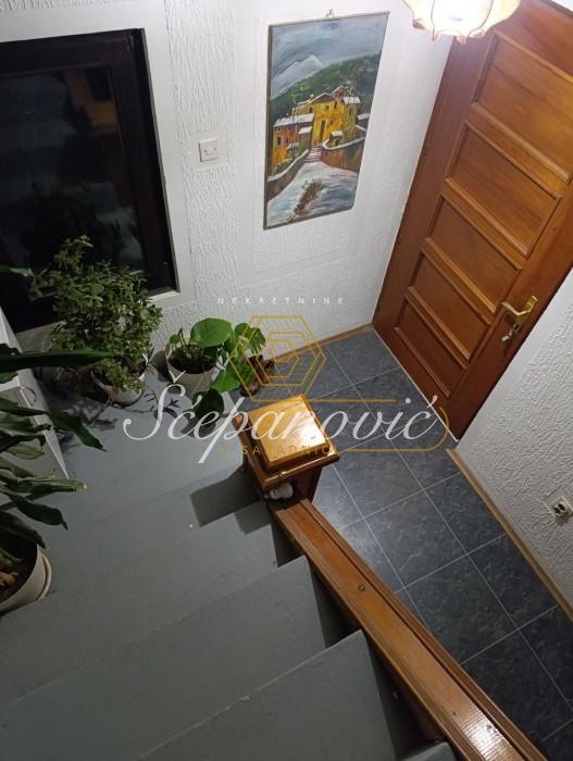 prodaja-lokala-beograd-8J3H6DPhav Kuća na prodaju, Jazak, Irig, 188m², 180.000 €