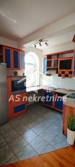 Četvorosoban stan za izdavanje, Senjak, Beograd, 150m², 2.500 €/mes