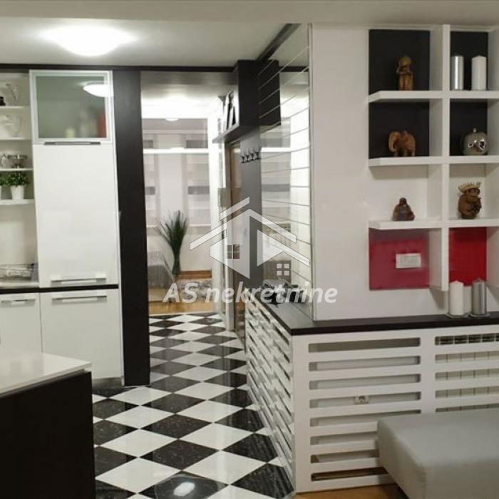 Dvosoban stan za izdavanje, Hram Svetog Save, Beograd, 60m², 1.000 €/mes