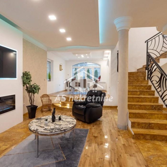 Kuća Izdavanje Beograd Jajinci 417 m2